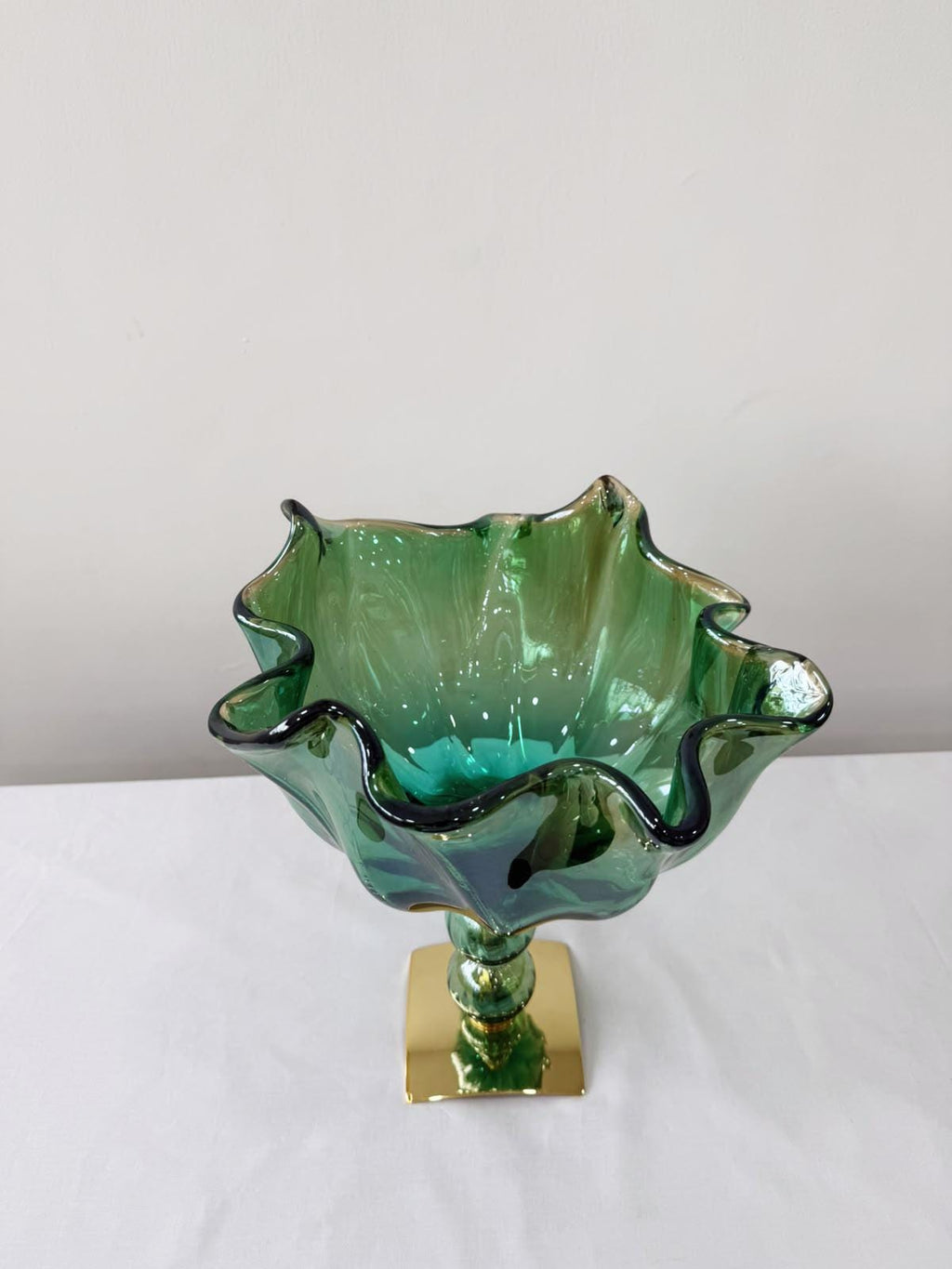 Murano Glass Centerpiece | Certified Murano Glass | Made in Italy | Table Decoration | Collection Fazzoletto Pasta di Vetro Verde con base