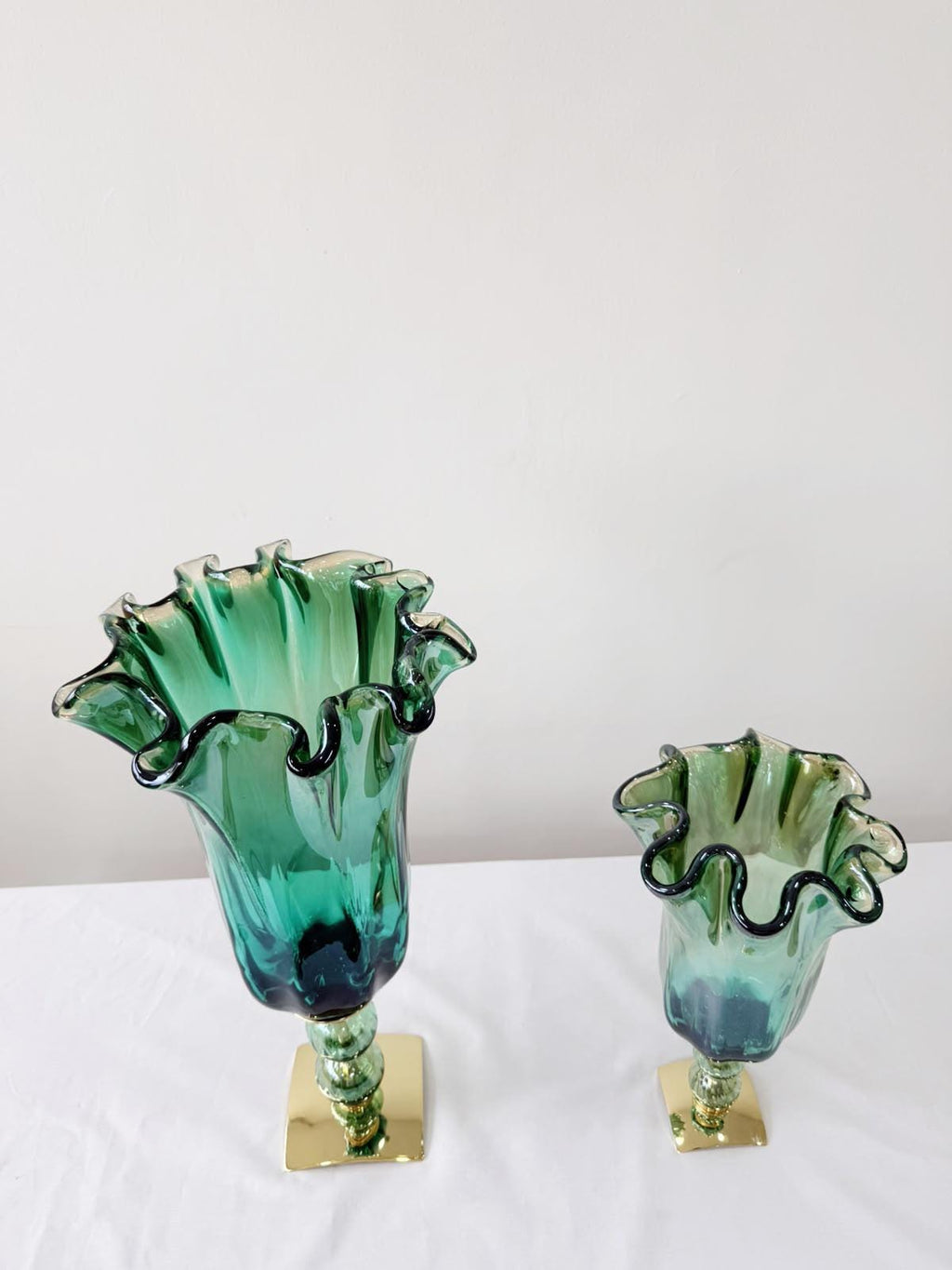 Murano Glass Vase | Certified Murano Glass | Made in Italy | Decorative Vase | Collection Pasta di Vetro Verde con base