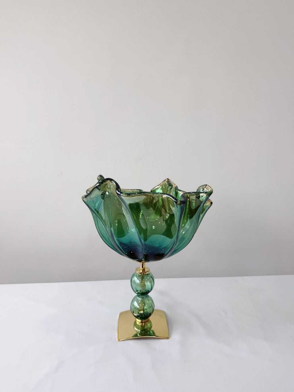 Murano Glass Centerpiece | Certified Murano Glass | Made in Italy | Table Decoration | Collection Fazzoletto Pasta di Vetro Verde con base